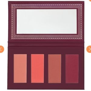 ACE BEAUTĒ BLUSHED IN PARADISE BLUSH PALETTE